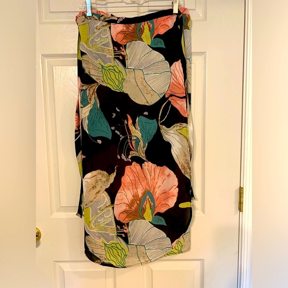 Floral Black Women’s Swim Skirt Coverup Large - Picture 1 of 4